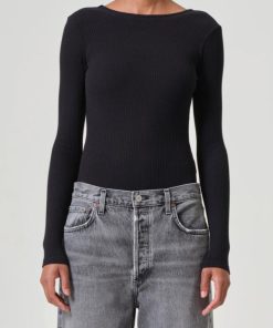 Theroamingcompany.shop5e3b02d279 2